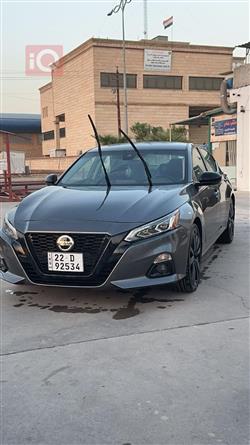 نيسان ألتيما